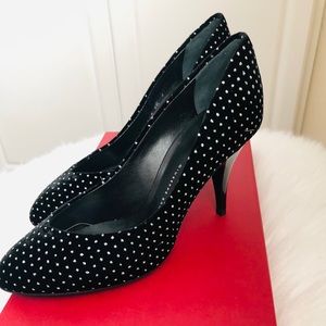 Brand new Giuseppe Zanotti heels. Size 35